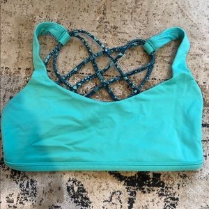 LuLu Lemon sports bra 🍋